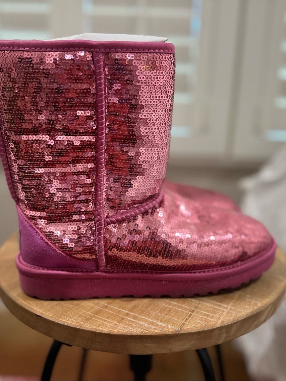 UGG Classic Short Sequin Boots Pink Sparkle Fuchsia Style #1094982 Size 8 - Picture 4 of 10